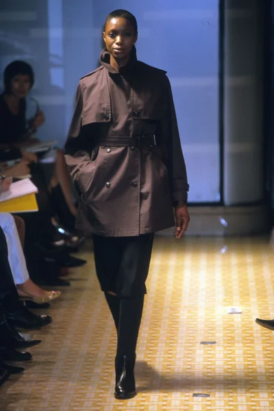 Look 15